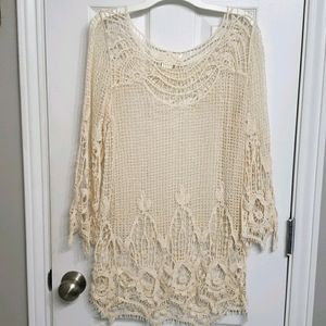 Beautiful stretch lace tunic
